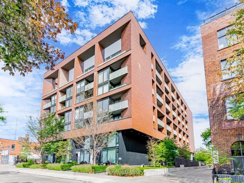 Photo 1 at 401 - 383 Sorauren Avenue, Roncesvalles, Toronto