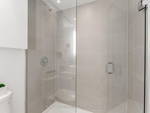 Photo 28 at 401 - 383 Sorauren Avenue, Roncesvalles, Toronto