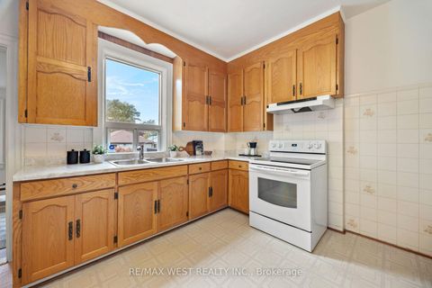 Photo 11 at 636 Beresford Avenue, Bloor West Village, Toronto