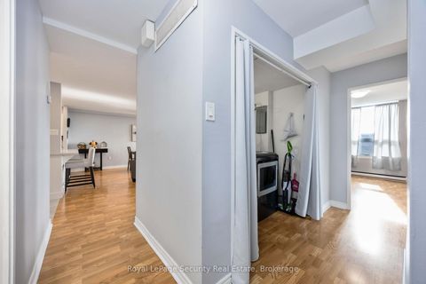 Photo 23 at 1517 - 15 La Rose Avenue, Humber Heights, Toronto Photo 23 at 1517 - 15 La Rose Avenue, Humber Heights, Toronto