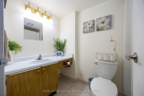 Photo 24 at 1517 - 15 La Rose Avenue, Humber Heights, Toronto Photo 24 at 1517 - 15 La Rose Avenue, Humber Heights, Toronto