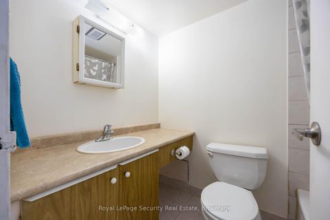 Photo 29 at 1517 - 15 La Rose Avenue, Humber Heights, Toronto Photo 29 at 1517 - 15 La Rose Avenue, Humber Heights, Toronto