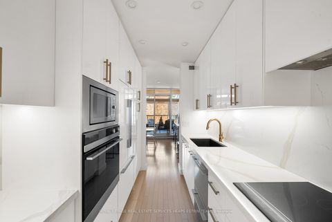 Photo 8 at 337 - 40 Oaklands Avenue, St. Clair, Toronto