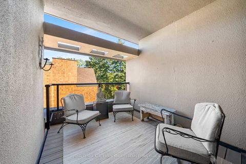 Photo 9 at 337 - 40 Oaklands Avenue, St. Clair, Toronto