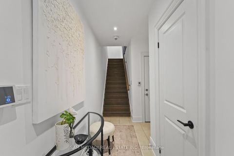 Photo 34 at 2 - 2160 Trafalgar Road, RO River Oaks, Oakville