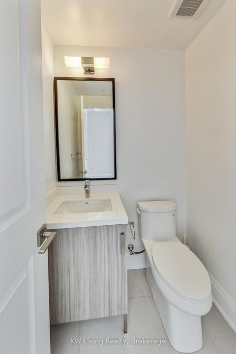 Photo 18 at TH7 - 390 Highway 7, Doncrest, Richmond Hill