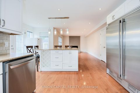 Photo 3 at 82 Old Yonge Street, Aurora Village, Aurora