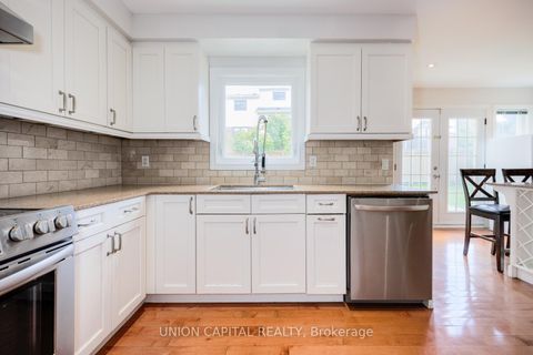 Photo 5 at 82 Old Yonge Street, Aurora Village, Aurora