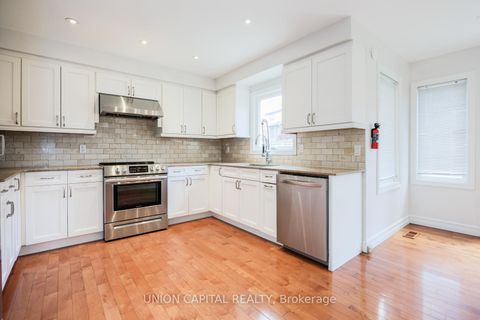 Photo 7 at 82 Old Yonge Street, Aurora Village, Aurora