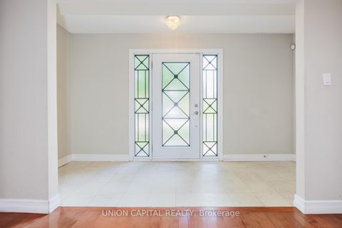 Photo 8 at 82 Old Yonge Street, Aurora Village, Aurora