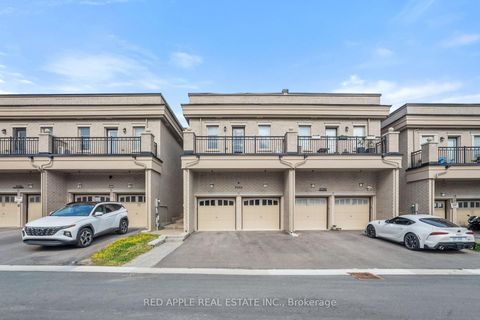 Photo 34 at 9392 Bayview Avenue, Observatory, Richmond Hill