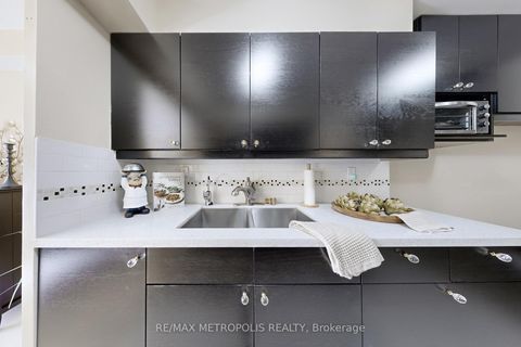 Photo 15 at 206 - 260 Seneca Hill Drive, Don Valley Village, Toronto