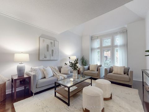 Photo 3 at 371 Fairway Gardens, Glenway Estates, Newmarket