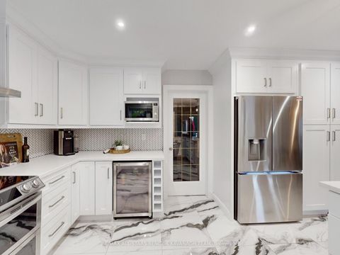 Photo 11 at 371 Fairway Gardens, Glenway Estates, Newmarket