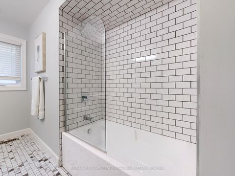 Photo 23 at 371 Fairway Gardens, Glenway Estates, Newmarket