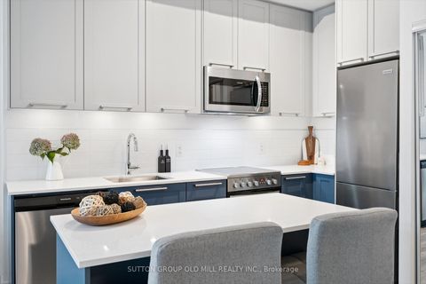 Photo 14 at 101 - 25 Neighbourhood Lane, Queensway, Toronto