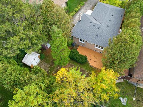 Photo 32 at 26 Royal Doulton Drive, Donalda, Toronto