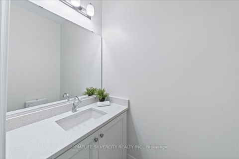 Photo 11 at 7 Tilden Street, Vellore Village, Vaughan