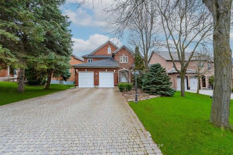 Photo 1 at 41 Montclair Road, Bayview Hill, Richmond Hill