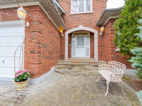 Photo 2 at 41 Montclair Road, Bayview Hill, Richmond Hill