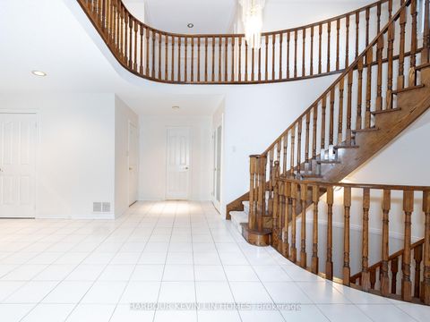 Photo 16 at 41 Montclair Road, Bayview Hill, Richmond Hill