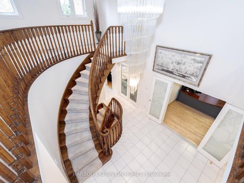 Photo 22 at 41 Montclair Road, Bayview Hill, Richmond Hill