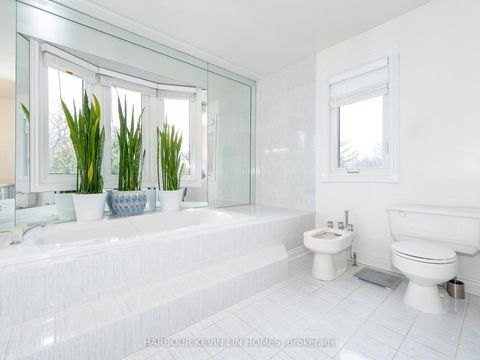 Photo 26 at 41 Montclair Road, Bayview Hill, Richmond Hill