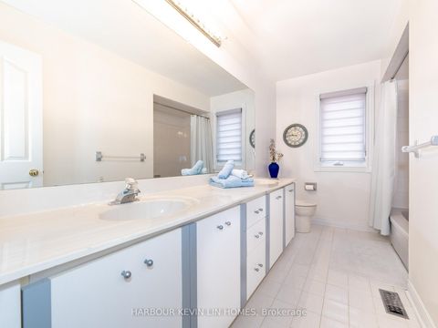 Photo 27 at 41 Montclair Road, Bayview Hill, Richmond Hill