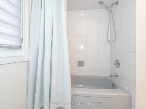 Photo 29 at 41 Montclair Road, Bayview Hill, Richmond Hill