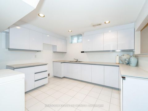 Photo 38 at 41 Montclair Road, Bayview Hill, Richmond Hill