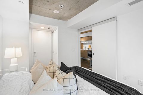 Photo 24 at 802 - 5 Soudan Avenue, Mount Pleasant West, Toronto