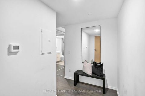 Photo 29 at 802 - 5 Soudan Avenue, Mount Pleasant West, Toronto
