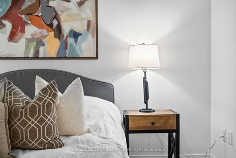 Photo 31 at 802 - 5 Soudan Avenue, Mount Pleasant West, Toronto