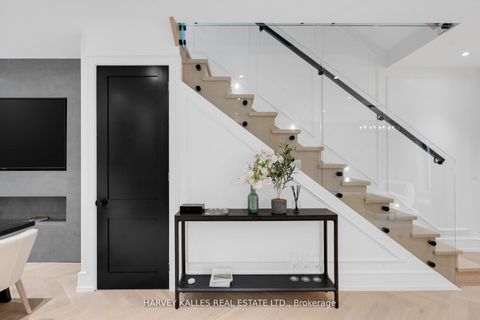 Photo 11 at 233 MacPherson Avenue, Casa Loma, Toronto Photo 11 at 233 MacPherson Avenue, Casa Loma, Toronto