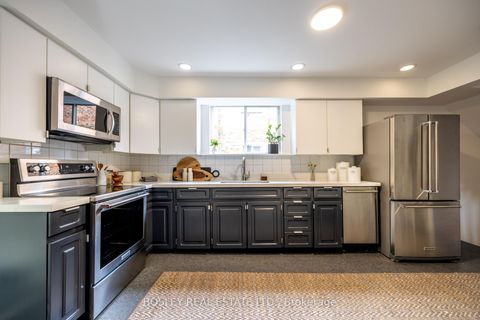 Photo 8 at 12 Coleridge Avenue, Lumsden, Toronto