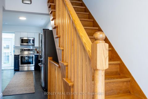 Photo 14 at 12 Coleridge Avenue, Lumsden, Toronto