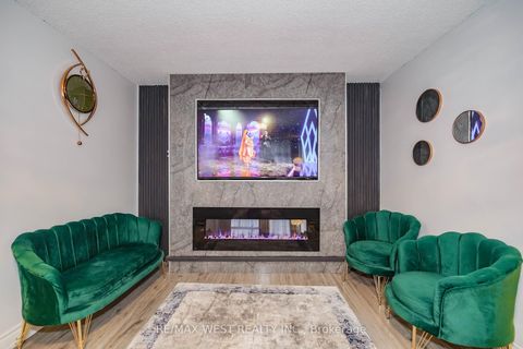 Photo 4 at 714 - 100 Wingarden Court, Malvern, Toronto