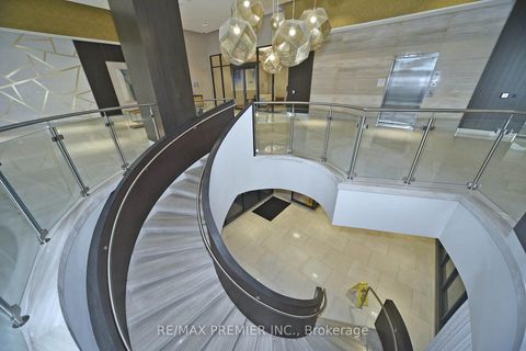 Photo 8 at 215 - 9000 Jane Street, Vellore Village, Vaughan