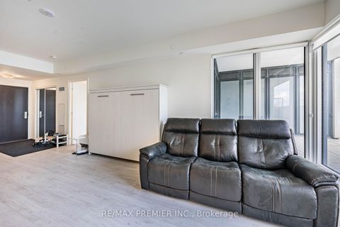 Photo 11 at 215 - 9000 Jane Street, Vellore Village, Vaughan