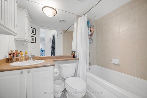 Photo 15 at 1609 - 231 Fort York Boulevard, Niagara, Toronto