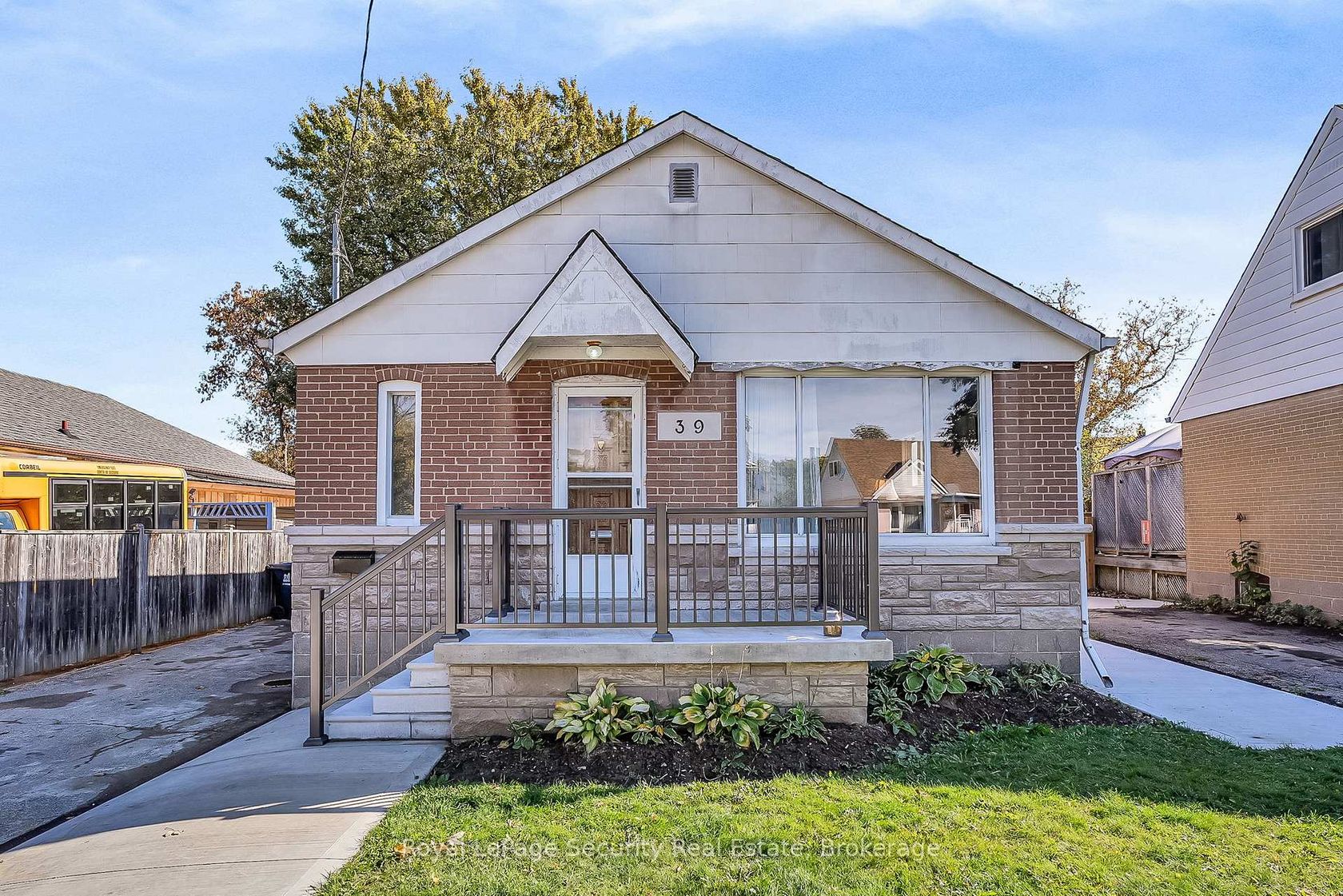 39 Boniface Avenue, Old Rexdale, Toronto  by Loree Meneguzzi Real Estate 39 Boniface Avenue, Old Rexdale, Toronto