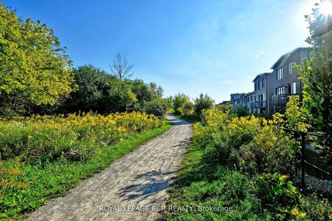 Photo 33 at 65 Anchusa Drive, Rural Richmond Hill, Richmond Hill