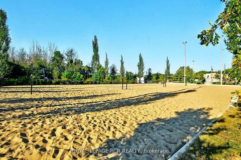 Photo 38 at 65 Anchusa Drive, Rural Richmond Hill, Richmond Hill