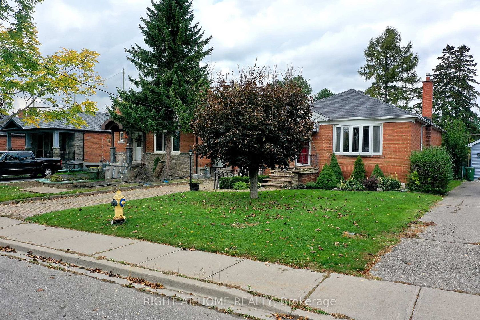 Photo 4 at 56 Cynthia Road, Smythe, Toronto Photo 4 at 56 Cynthia Road, Smythe, Toronto