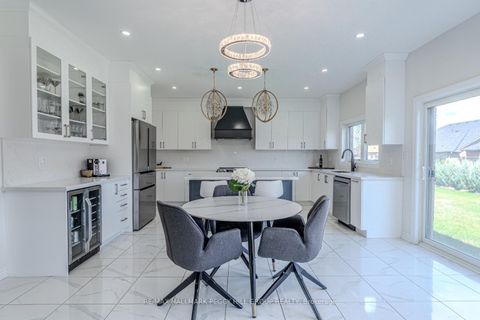 Photo 2 at 1649 Corsal Court, Rural Innisfil, Innisfil