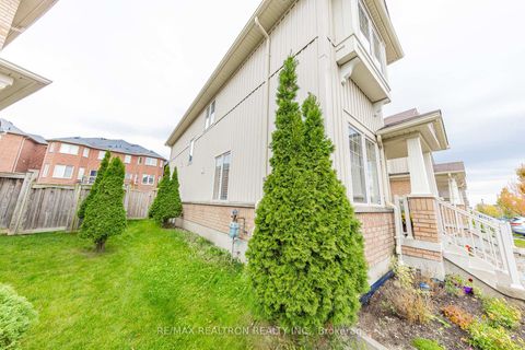 Photo 4 at 94 Stoyell Drive, Jefferson, Richmond Hill