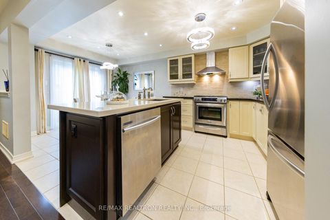 Photo 12 at 94 Stoyell Drive, Jefferson, Richmond Hill