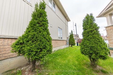 Photo 34 at 94 Stoyell Drive, Jefferson, Richmond Hill