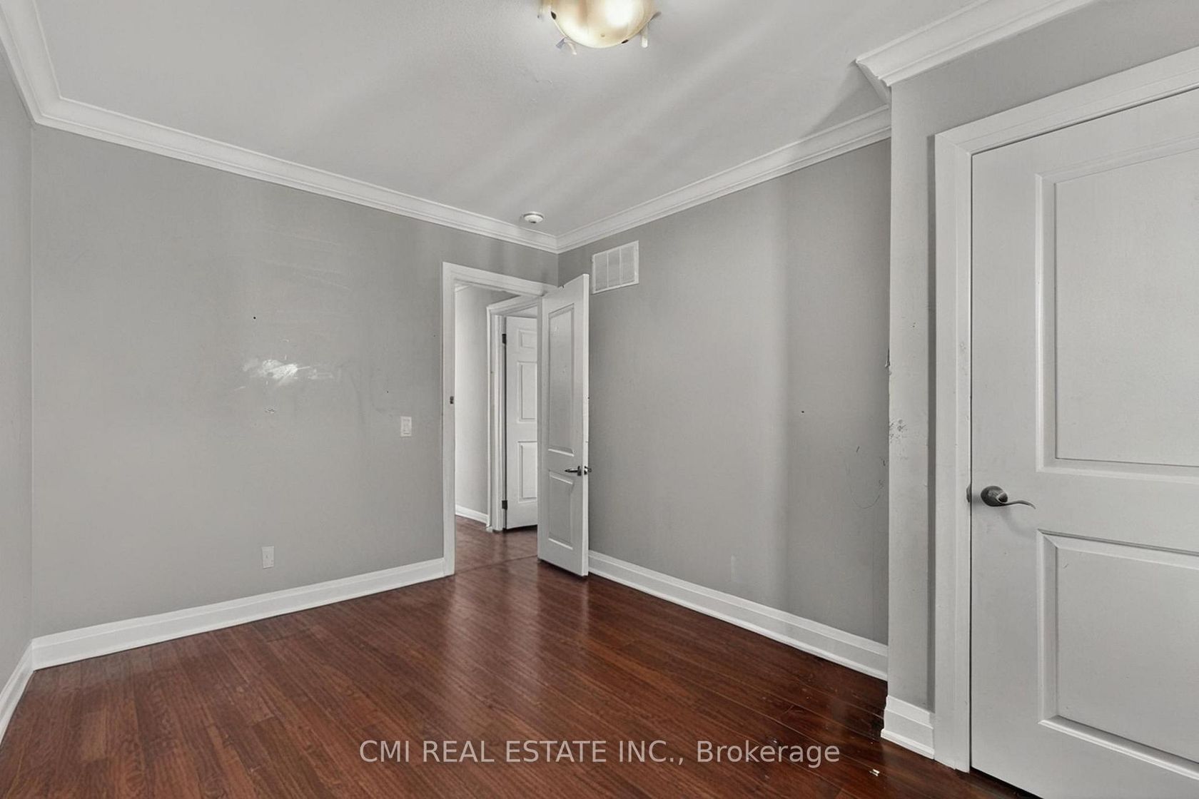Photo 14 at 20 Jeavons Avenue, Birchmount, Toronto Photo 14 at 20 Jeavons Avenue, Birchmount, Toronto