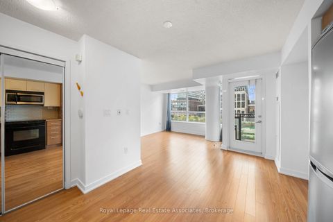 Photo 8 at 518 - 8 Telegram Mews, Waterfront Communities C1, Toronto